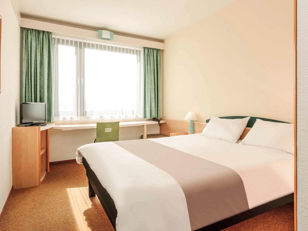 ไอบิส รอสต็อค อัท ชตัดทาเฟน Hotel ภายนอก รูปภาพ