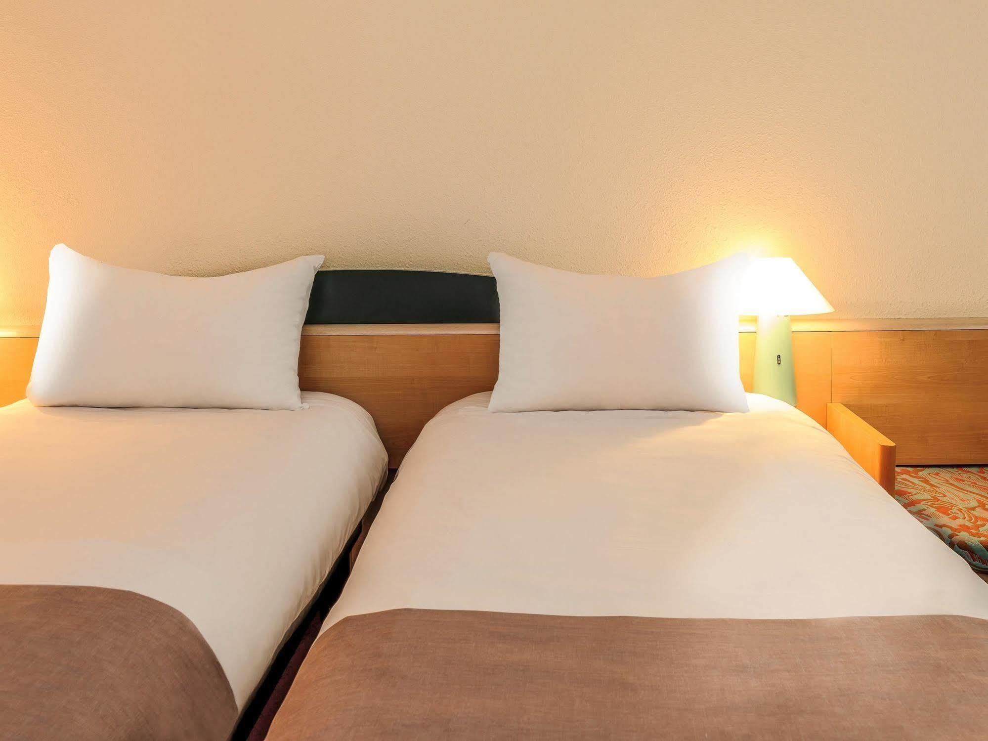 ไอบิส รอสต็อค อัท ชตัดทาเฟน Hotel ภายนอก รูปภาพ